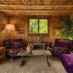 Chalet With Fireplace And Sauna *