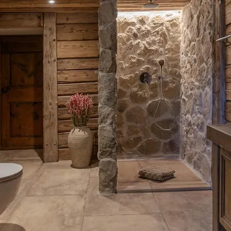 شاليه With Fireplace And Sauna ميرنغن