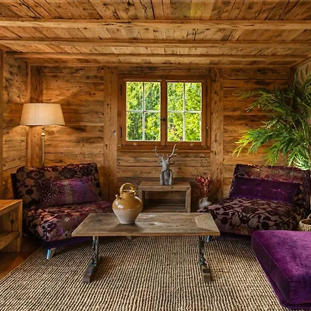 Chalet With Fireplace And Sauna *