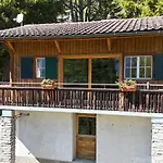 Chalet With Fireplace And Sauna Meiringen